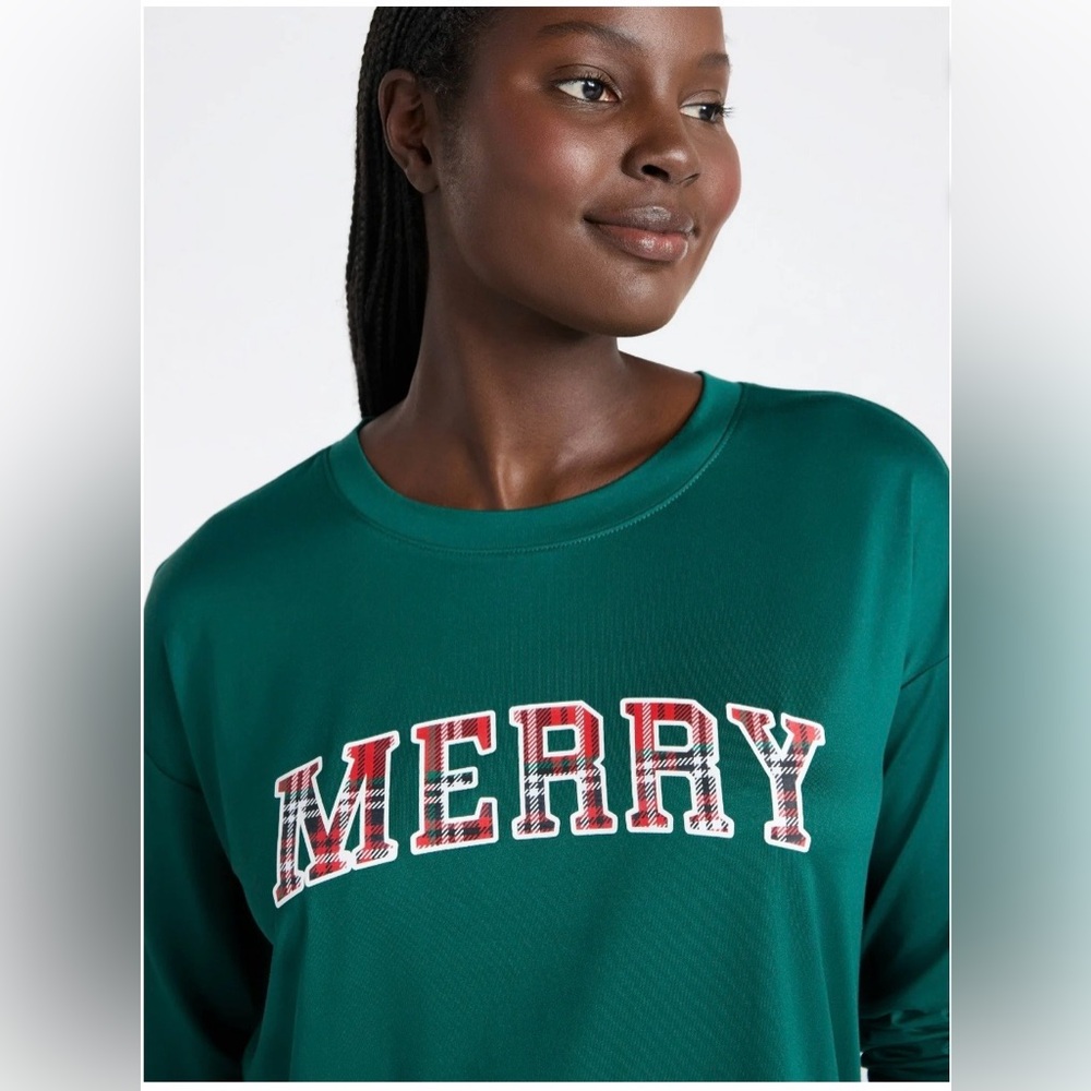 Joyspun NWT Women’s Green 'Merry' Sweatshirt